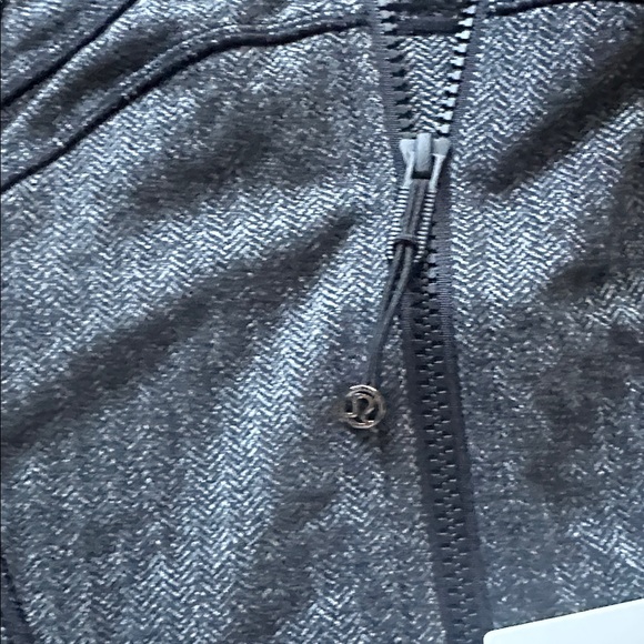 Lululemon Define Cropped Jacket - Picture 3 of 4